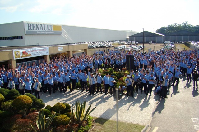 Renault: Metalúrgicos reprovam proposta de aumento no horário de almoço